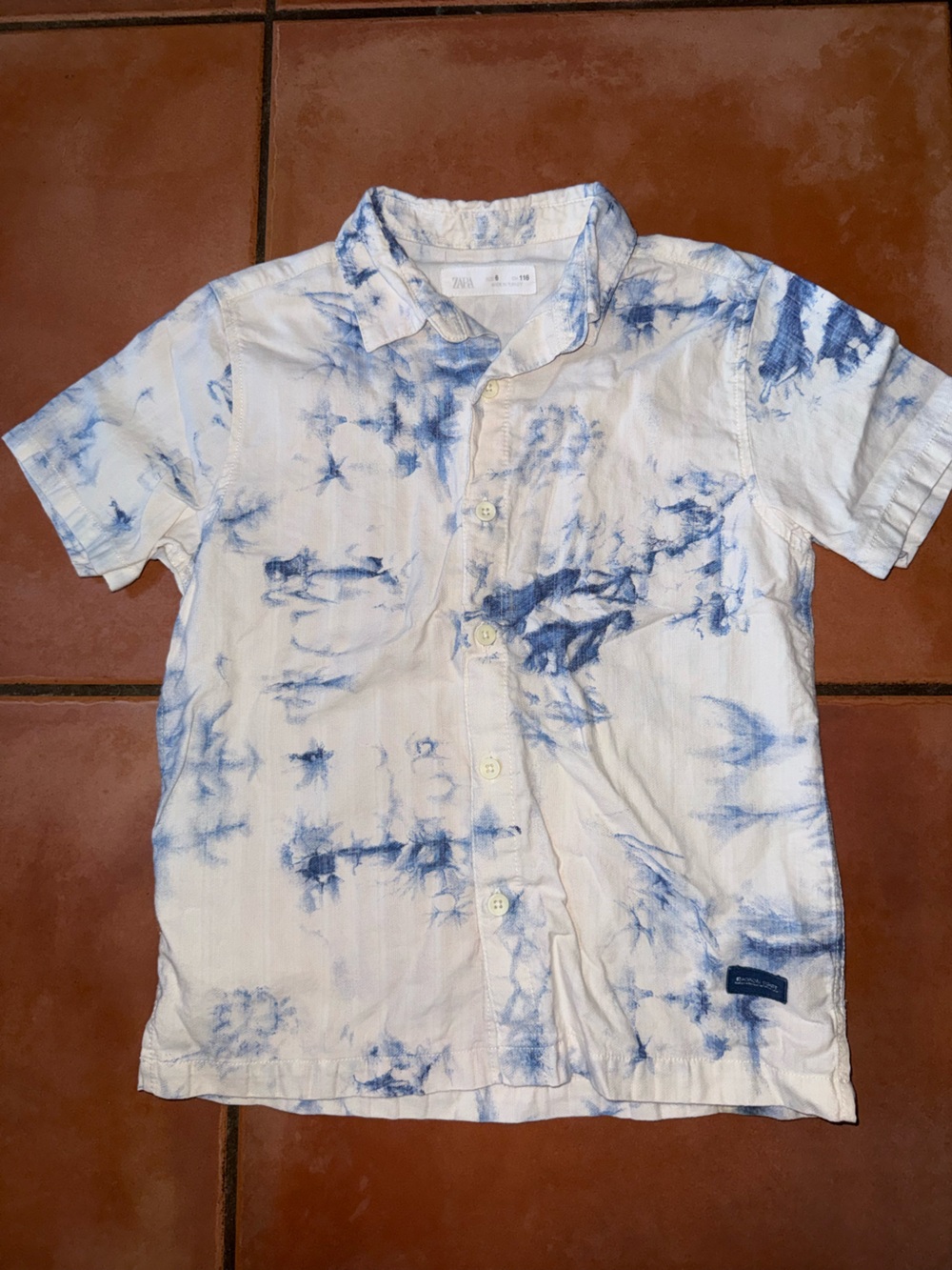 Zara‎ White and Blue Tie-Dye Short-Sleeve Button-Down Shirt